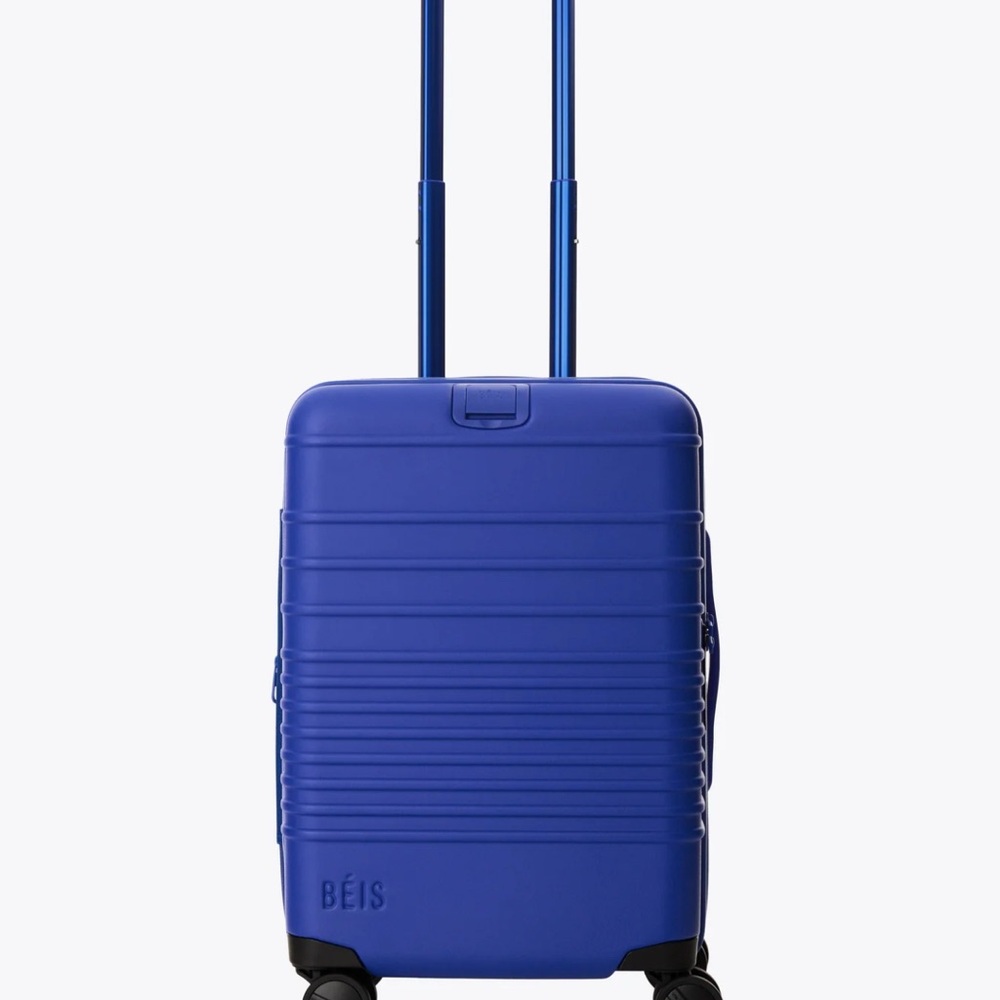 BÉIS Blue Rolling Suitcase